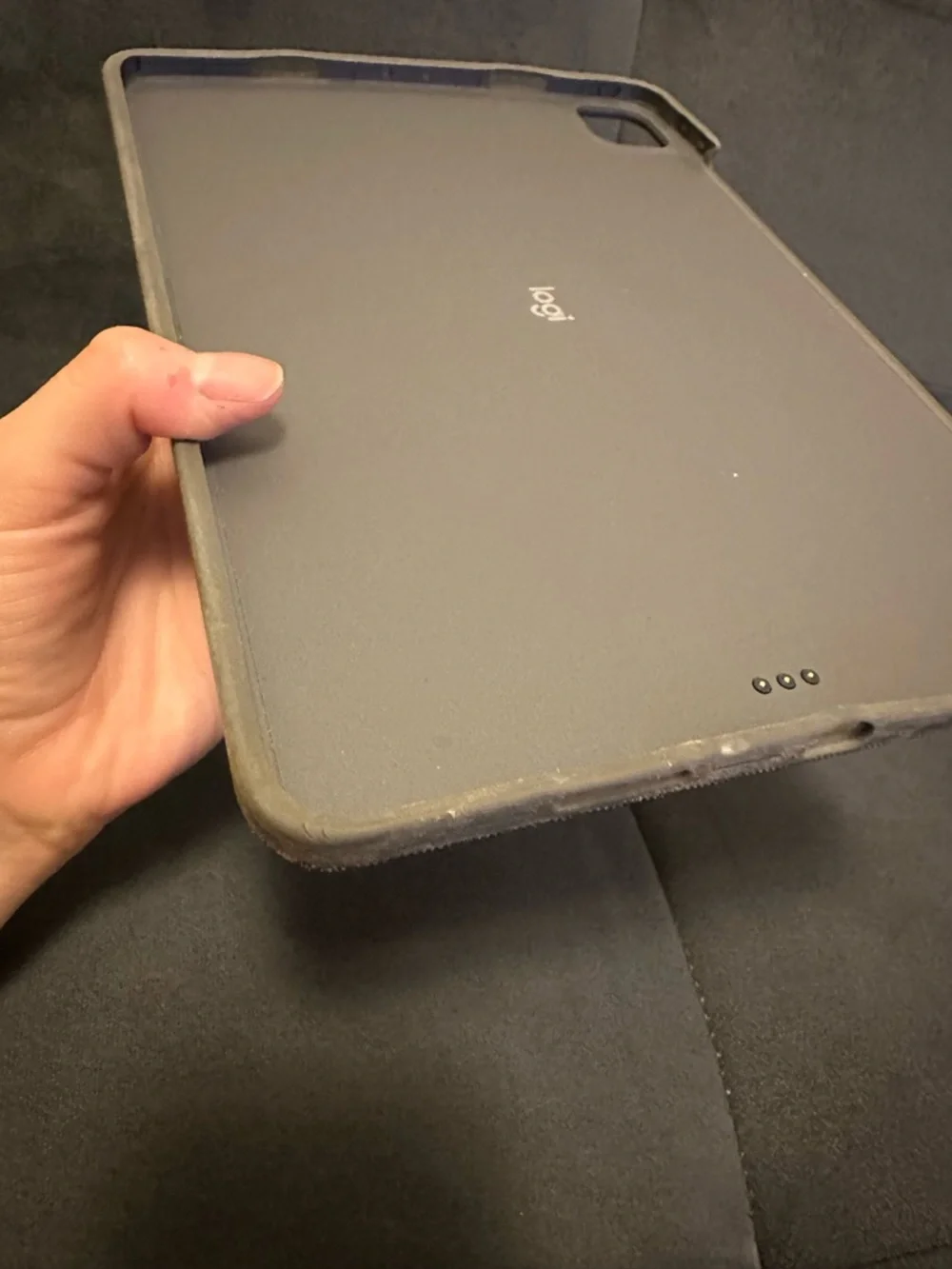 Logitech - Combo Touch iPad Pro Keyboard Folio for Apple iPad Pro 11
